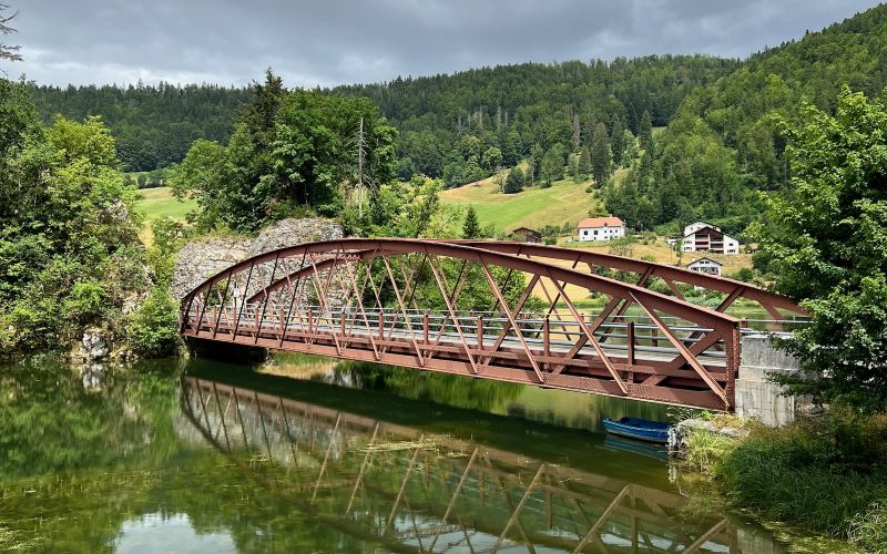 Grenzbrücke zwischen Frankreich und der Schweiz